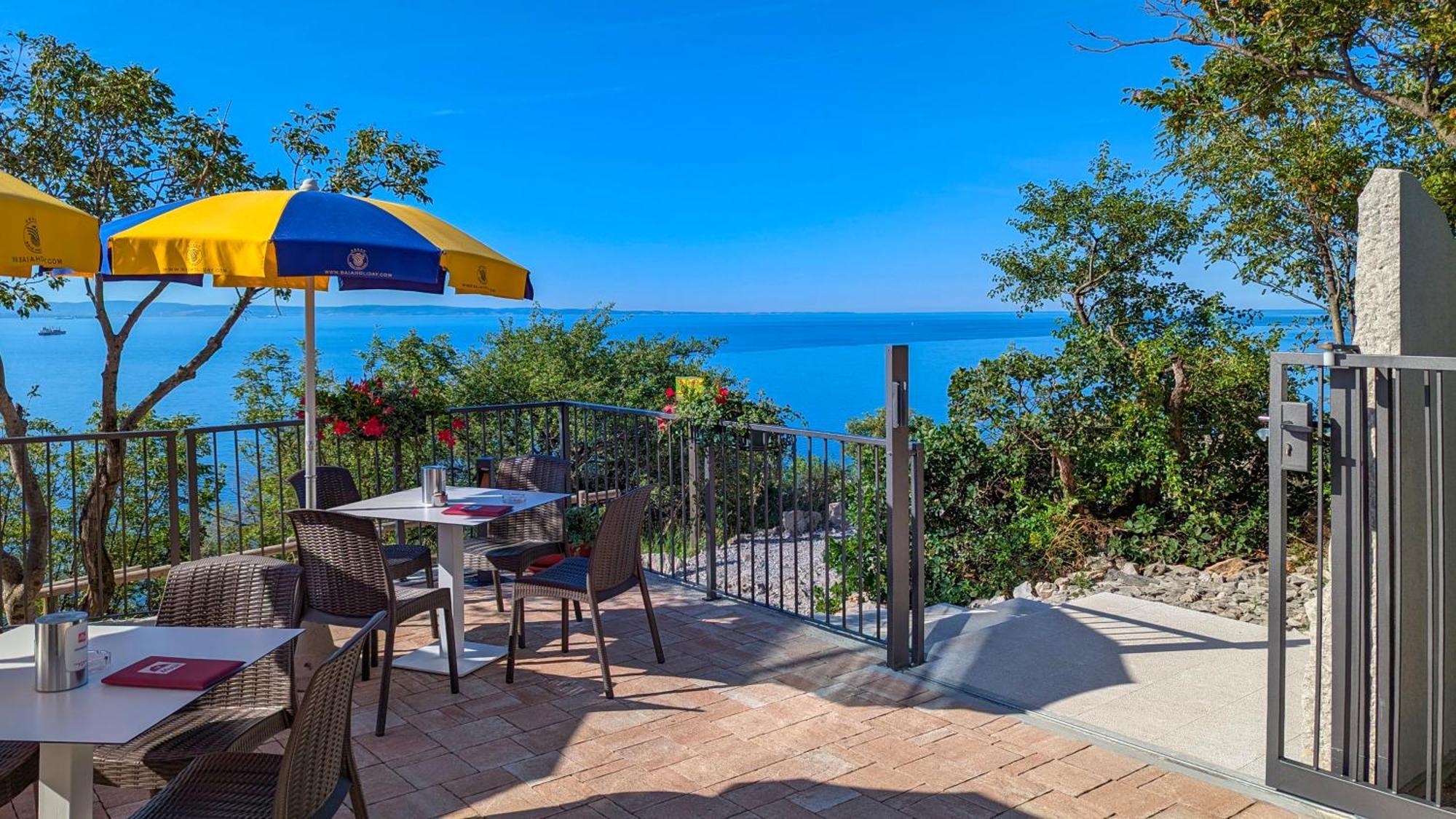 Camping Village Mare Pineta Sistiana Exterior foto